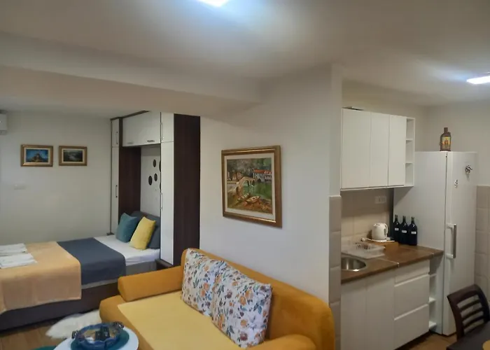 T-A Apartment