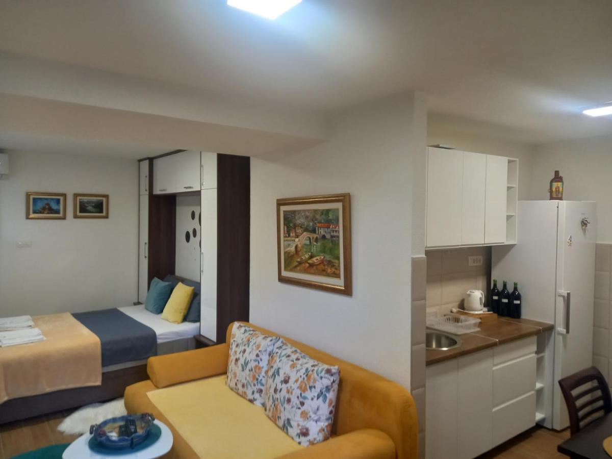 T-a Apartment